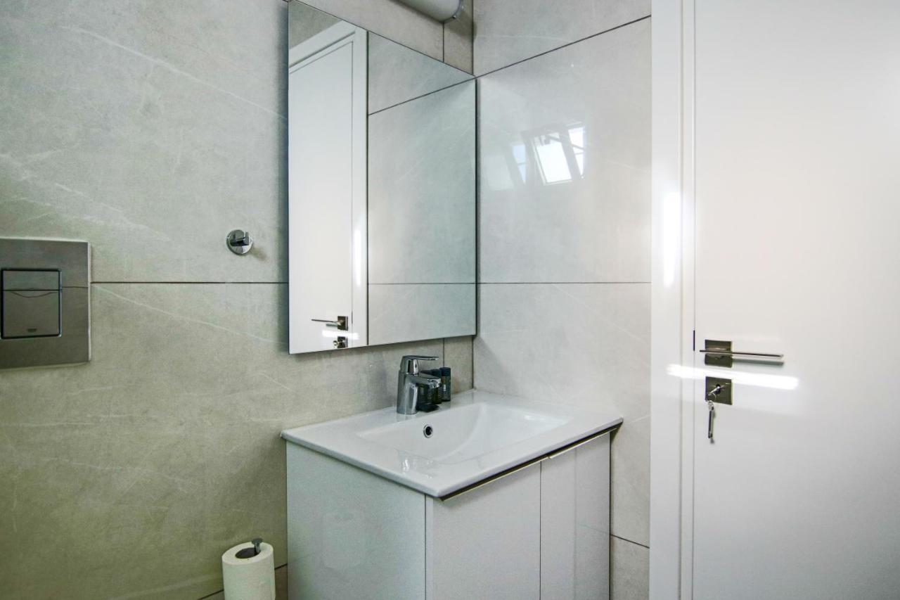 Appartamento Phaedrus Living - Seaside Executive Flat Harbour 205 Paphos Esterno foto